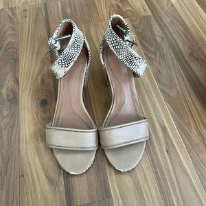 TAHARI “Adam” block heel ankle strap sandals